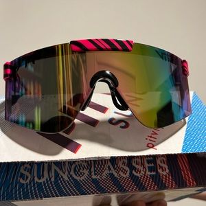 Pit Viper “the hot tropics” pink zebra new